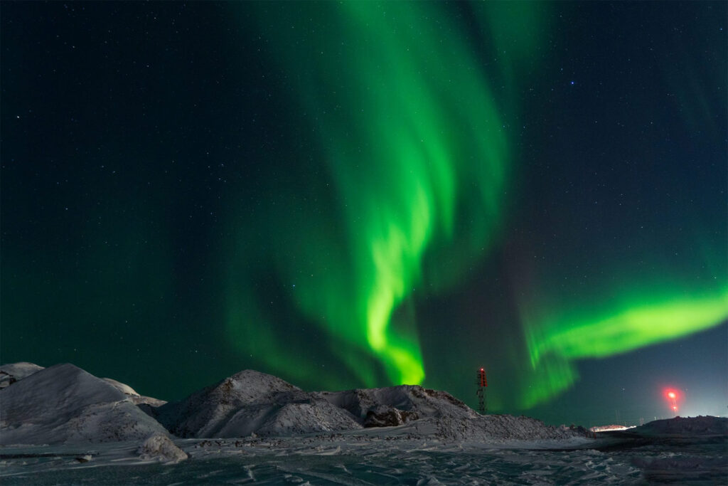 Where and When to Watch Aurora Borealis in Nunavut